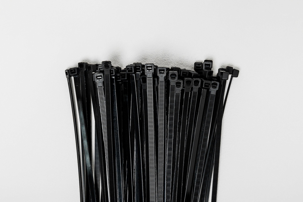 Хомут-стяжка кабельная 3,6х250 нейлон черн (уп.100шт) DYNEL