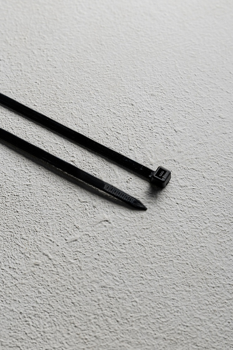 Хомут-стяжка кабельная 3,6х250 нейлон черн (уп.100шт) DYNEL